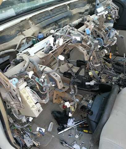 Al Areema Pakistani Car AC reparing workshopالعريمه باکستانی کھربائ سیارات - Hafar Al Batin - +966 55 579 1489