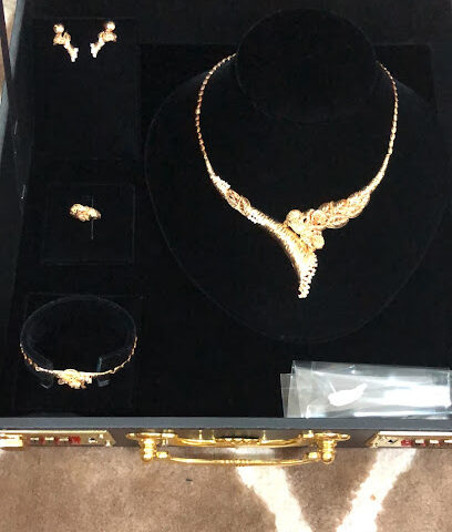 Jewelry Sarah - Khamis Mushait - +966 17 220 1100