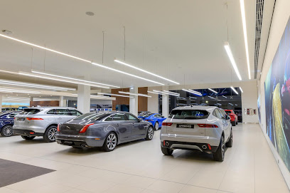 Land Rover Riyadh Showroom Sulimaniyah - Riyadh - +966 800 119 0190