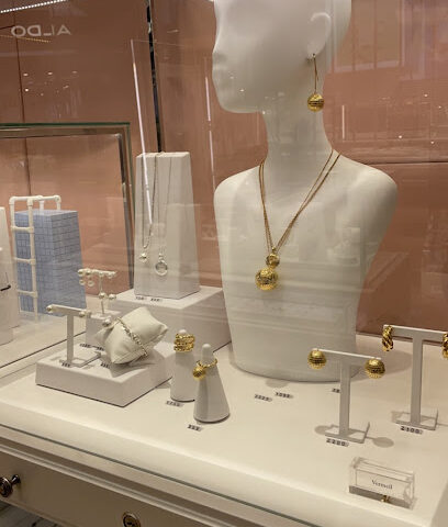 TOUS - Riyadh - +966 11 281 4808