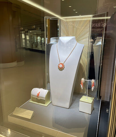 Van Cleef & Arpels (Riyadh - Centria Mall) - Riyadh - +966 800 126 0001