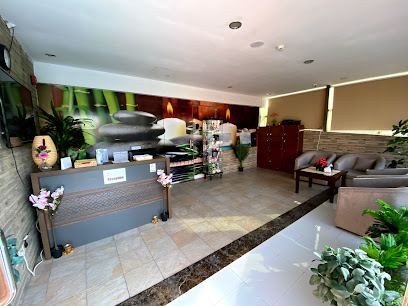 مركز هدوء الشرق مساج وحمام مغربي فندق لينا بارك - Al Khobar - +966 50 426 6618