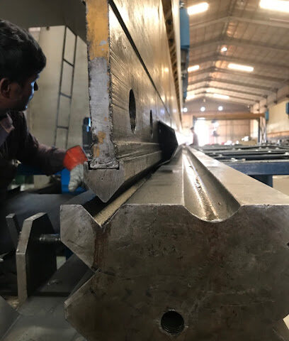 مصنع الانارة المتجددة للصناعة Renewable Lighting Factory - Riyadh - +966 50 557 2062