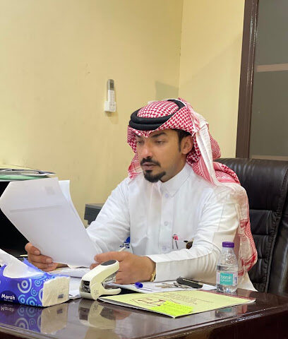 مكتب معالي الشيخ : عبد الواحد القحطاني للمحاماة - Khamis Mushait - +966 50 870 6661
