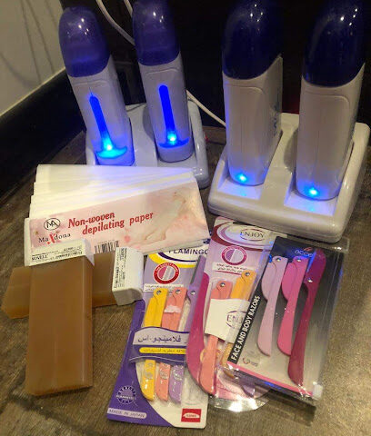 MASSAGE AND HAIR WAXING - Riyadh -