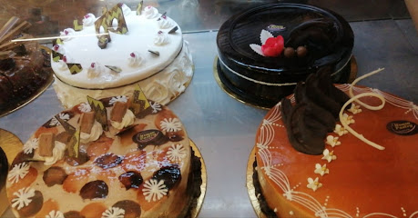 Mousa Pastry - Al Qatif - +966 13 863 7667