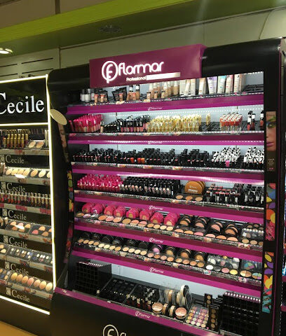 Waad store makeup and perfumes معرض وعد للعطور و التجميل - Jeddah - +966 55 558 8144