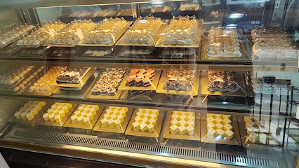 BAKE WAY SWEETS & PASTRIES - Dammam - +966 13 834 3030