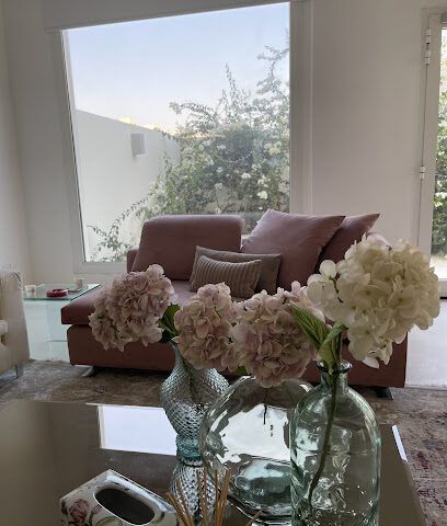 White line studio - Jeddah - +966 54 000 5709