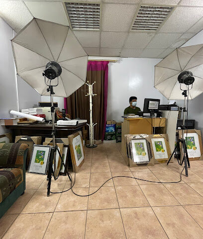 Studio aziz استوديو تصوير فوتوغرافي عزيز - Riyadh - +966 57 204 2649