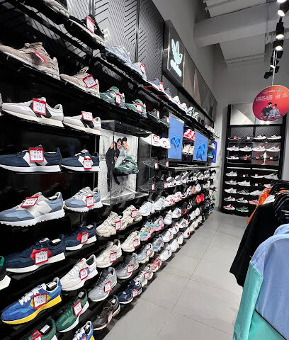 Foot Locker - Riyadh - +966 11 253 4777