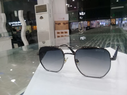 العودة للنظارات القريات - Al Qurayyat - +966 59 142 1021