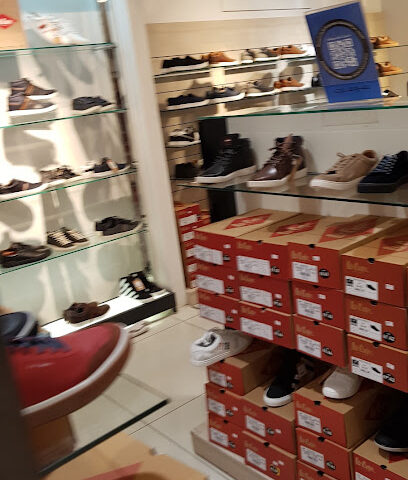 Shoe Mart (Centrepoint Stores) - Mecca - +966 12 554 2769