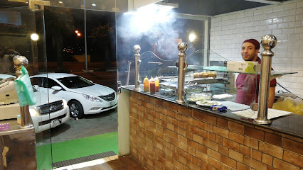 بيت الشاورما - Tanomah - +966 50 873 3070