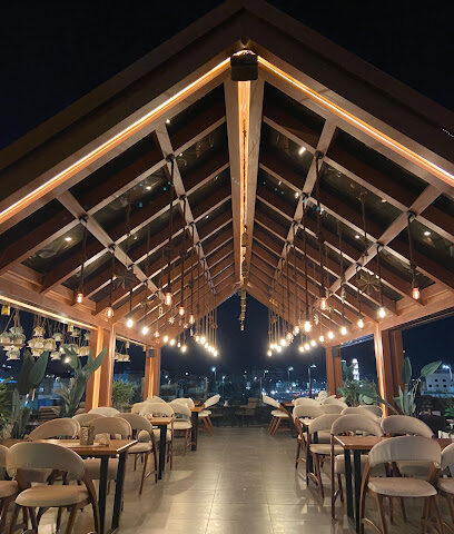 مطعم ومقهى كابانا ( الكوخ اللبناني ) - Taif - +966 55 660 0581