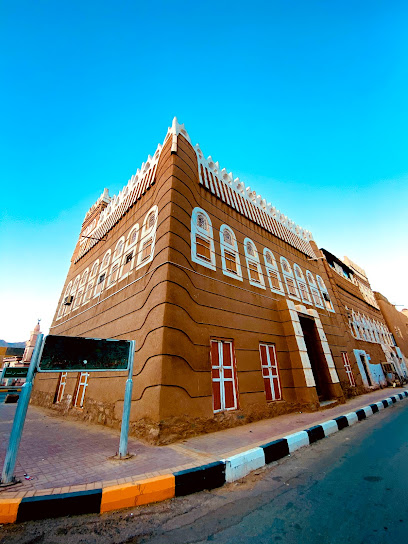 مطعم شباب ابا السعود - Saudi Arabia|Najran 66281|Aba Lasaud|3623 King Abdulaziz Rd
