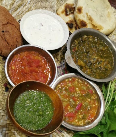مطعم لمسة صبايا للأكلات الشعبية - Al Haqu - +966 50 352 8752