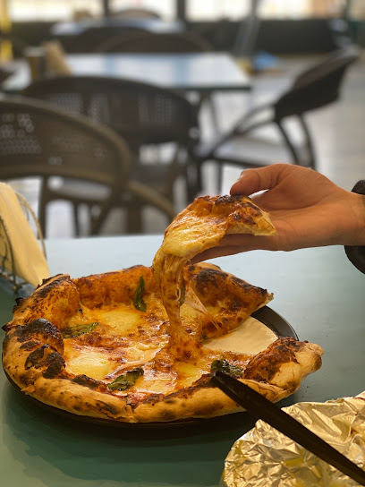 Napoli pizza - Saudi Arabia|Arar 73551|Almabarakiyah|طريق الأمير ماجد بن عبدالعزيز