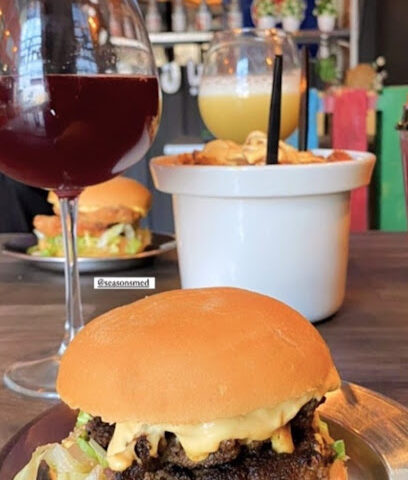 Seasons Juice bar and Grill - Al Madinah Al Munawwarah -