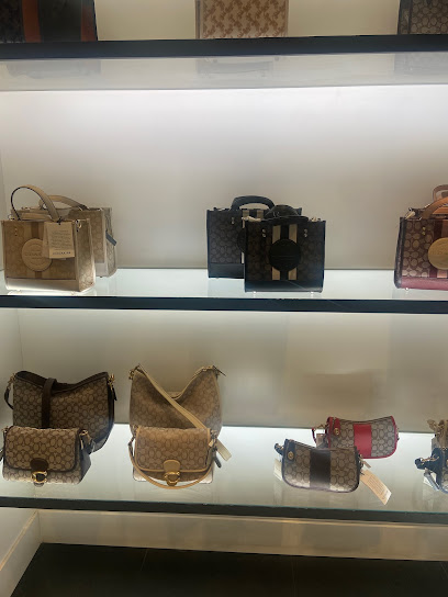 COACH - Riyadh 12483