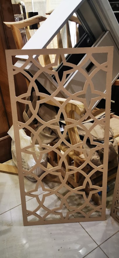 Medal of decorations and woodwork - Saudi Arabia|Al Madinah Al Munawwarah 42351|Al Qiblatayn