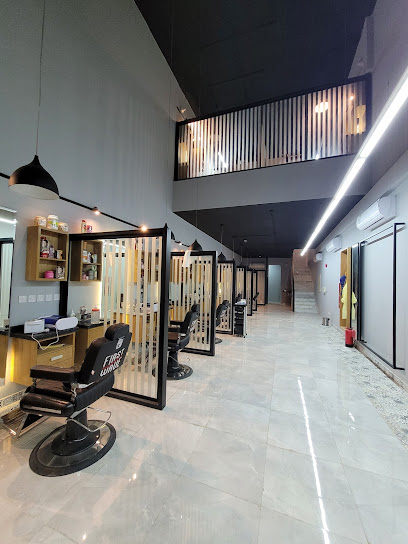 First Wave Hair Salon - Saudi Arabia|7960 طريق عثمان بن عفان، الوادي، الرياض 13313 4094،
