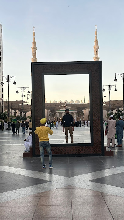 تحفه التميز للهدايا - Saudi Arabia|Al Madinah Al Munawwarah|بضاعة،|FJF6+3C4